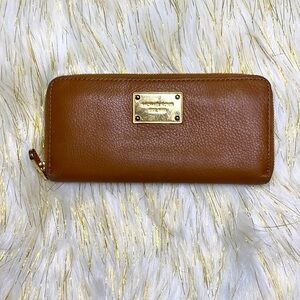 Michael Kors - Jet Set Brown Leather Wallet